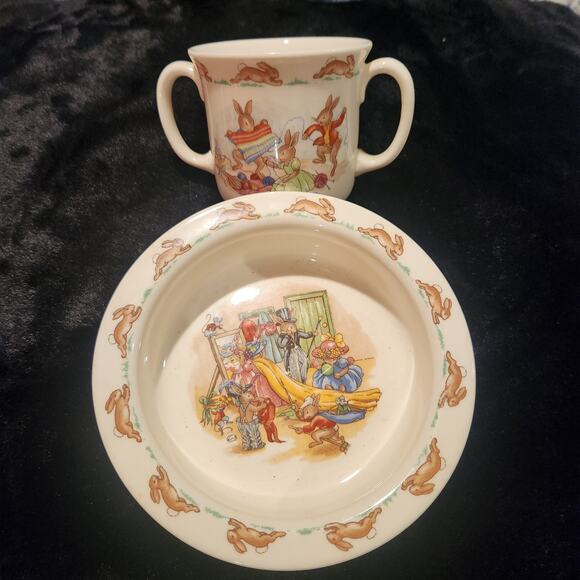 Vintage Royal Doulton Bunnykins Porridge Bowl & 2 Handle Cup - Picture 1 of 6
